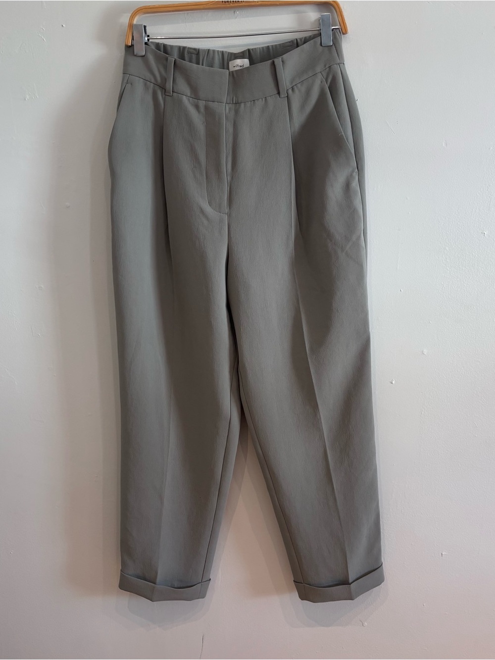 Aritzia Wilfred carrot pants zise 10